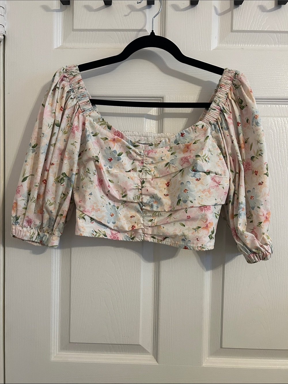 Abercrombie & Fitch Floral Puff-Sleeve Crop Top - Pink, Cream, Blue